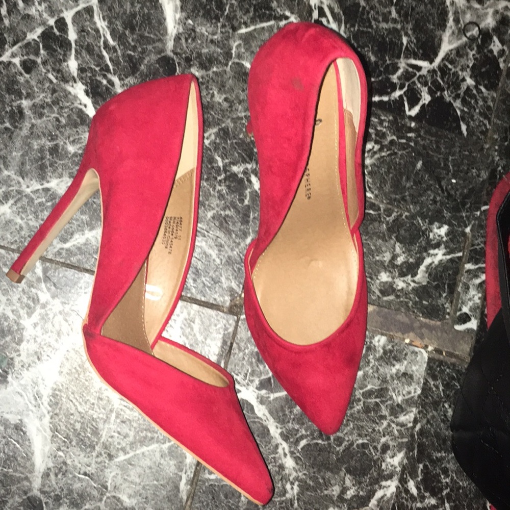 Red heels 👠